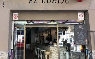 El Cobijo; el bar muy acogedor.